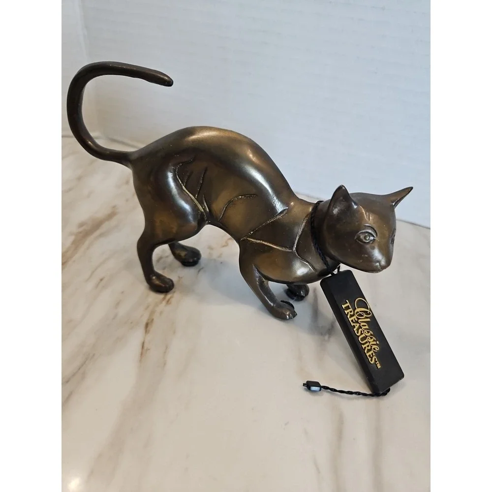Vintage Metal Crouching Cat Classic Treasures Brand Feline Kitty